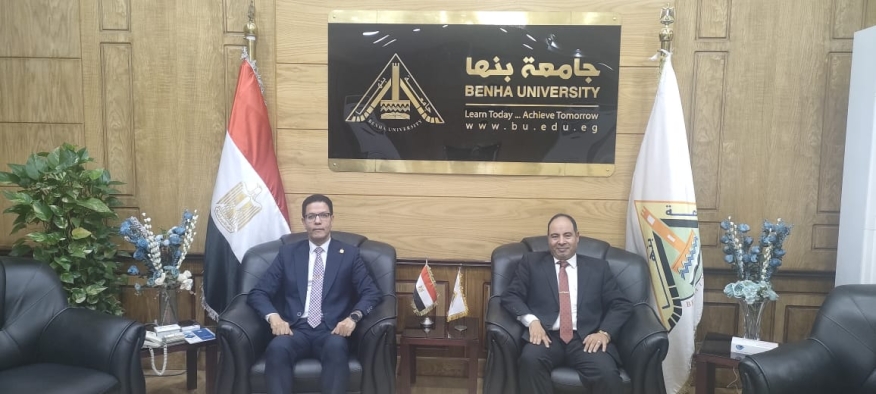 السيد الاستاذ الدكتور/ناصر الجيزاوي رئيس جامعة بنها يستقبل السيد الاستاذ الدكتور/ جمال عبدالعزيز عميد كلية الهندسة بشبرا